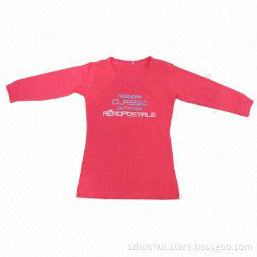 T-shirt, V-neck style